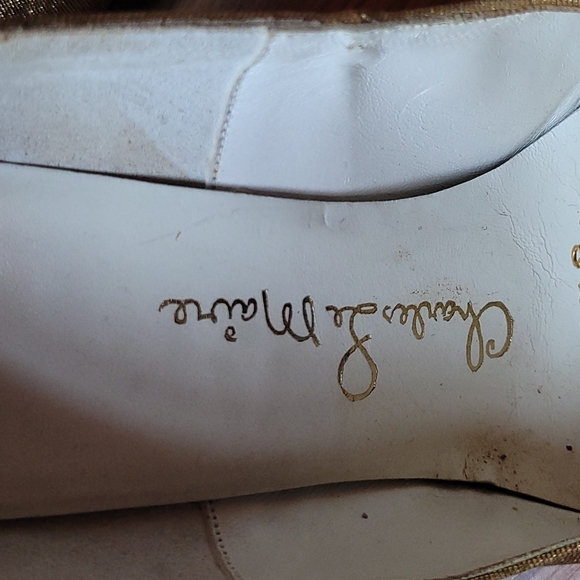 Shoes - Picture 2 of 9